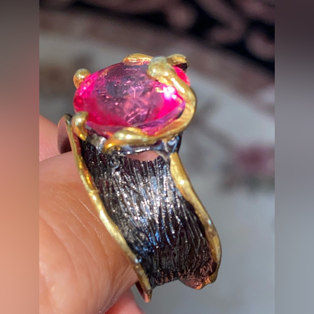 Breathtaking Pink Topaz Ring - Picture 5 of 13